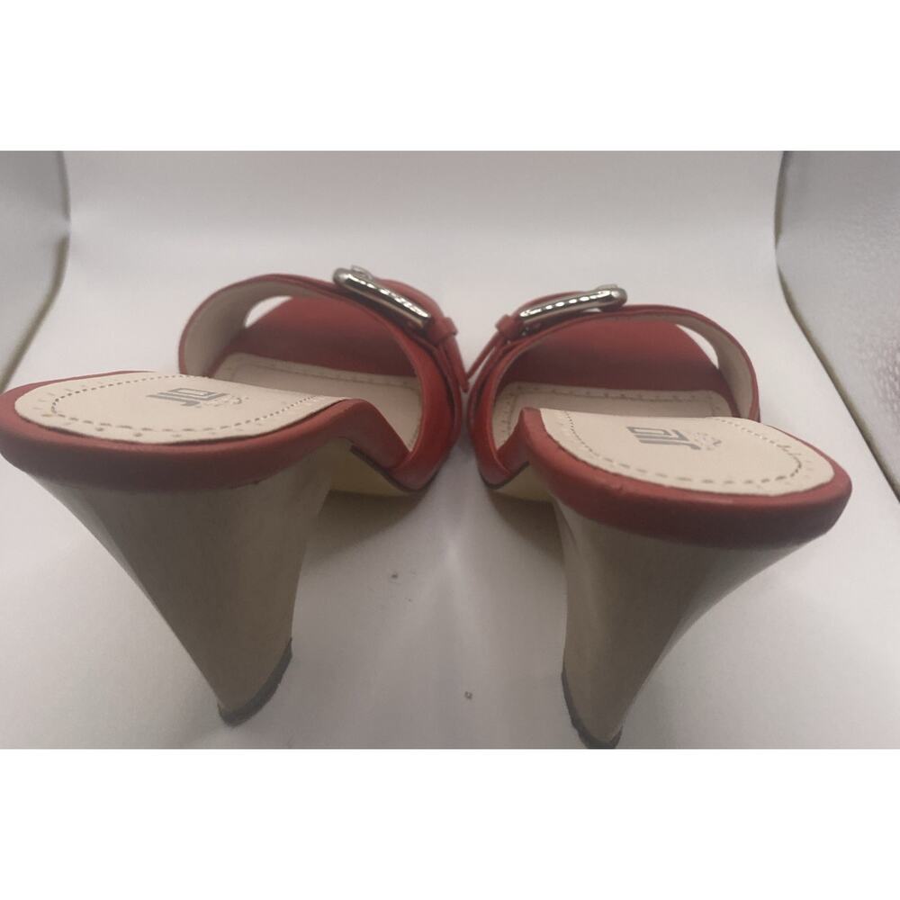 Jennifer Lopez JLO Red Leather Buckle Square Open Toe Slides - Size 8M - Picture 2 of 9